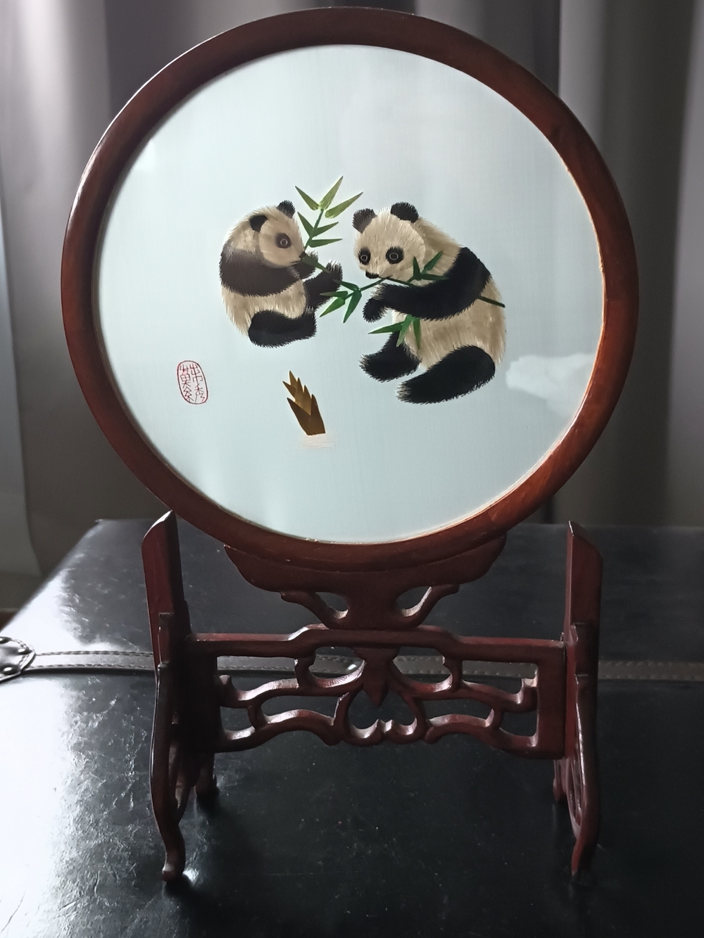Round‎ Embroidered Silk Panda Table Screen